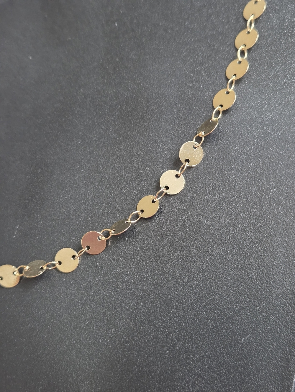 Elegant Gold Disc Necklace